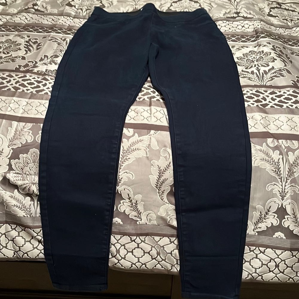 Blue jeans, skinny leg